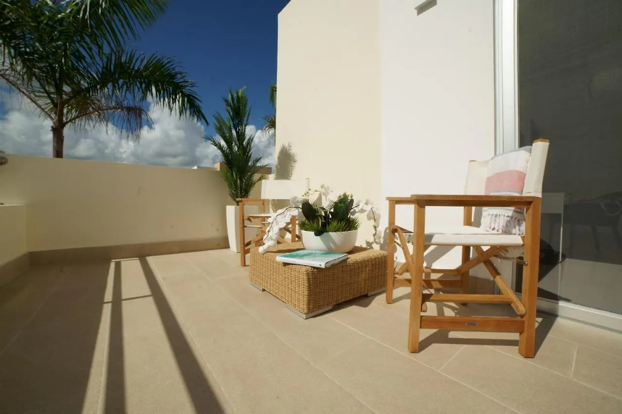 Stylish Luxury San Juan Lakes Villa In Gated Community In Downtown Punta Cana With Private Pool